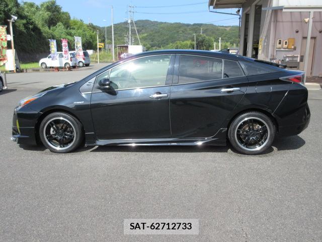 Toyota PRIUS 2016-05 8856089-4