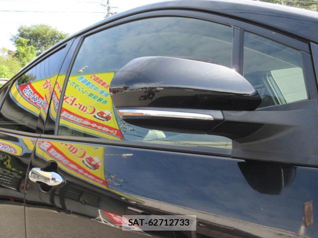 Toyota PRIUS 2016-05 8856089-7