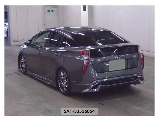 Toyota PRIUS 2016-06 8856110-1