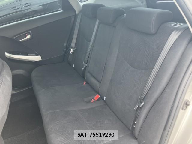 Toyota PRIUS 2015-10 8856138-14