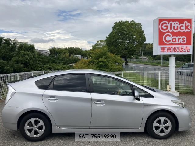Toyota PRIUS 2015-10 8856138-3