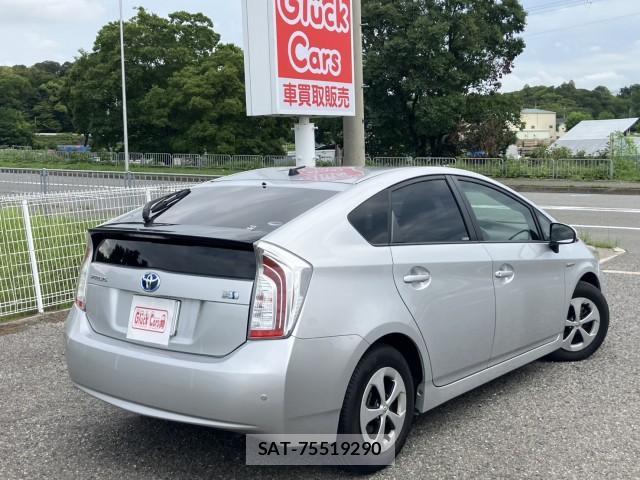 Toyota PRIUS 2015-10 8856138-5