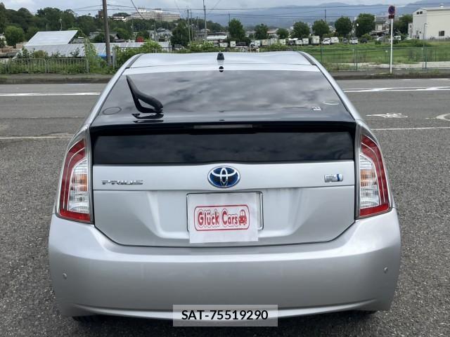 Toyota PRIUS 2015-10 8856138-6