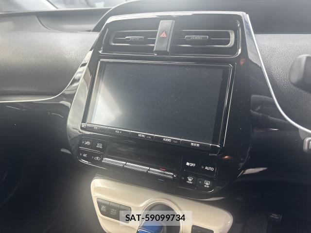 Toyota PRIUS 2018-07 8856145-9
