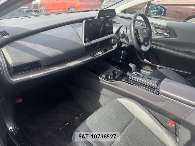 Toyota PRIUS 2023-11 8856158-2