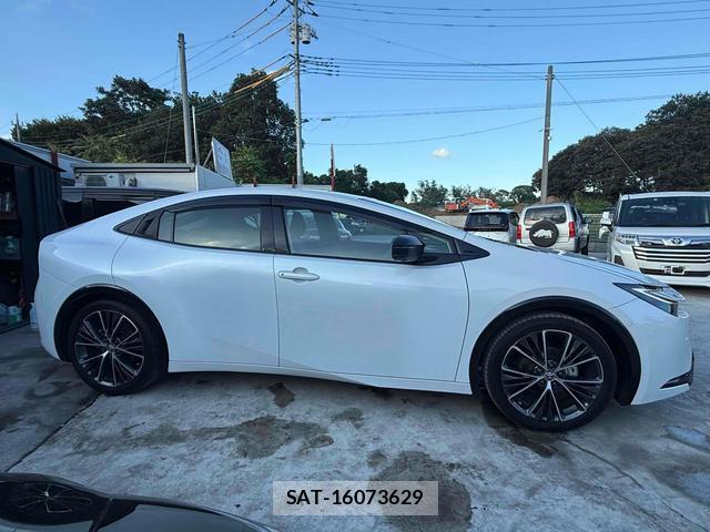 Toyota PRIUS 2025-02 8856179-13
