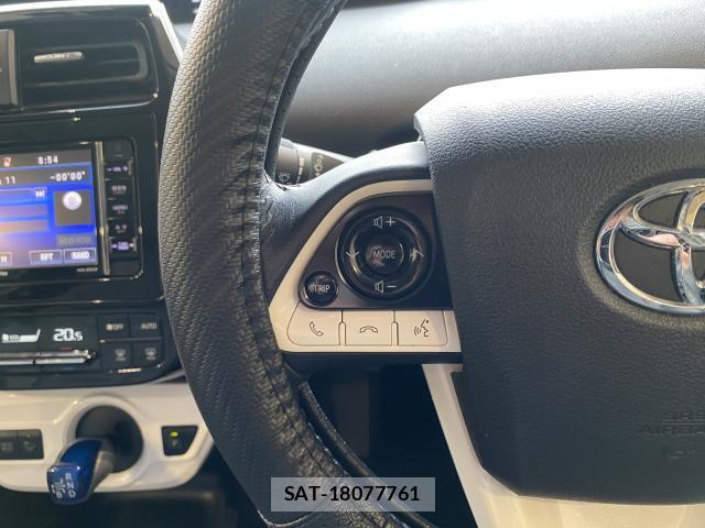 Toyota PRIUS 2016-07 8856190-10