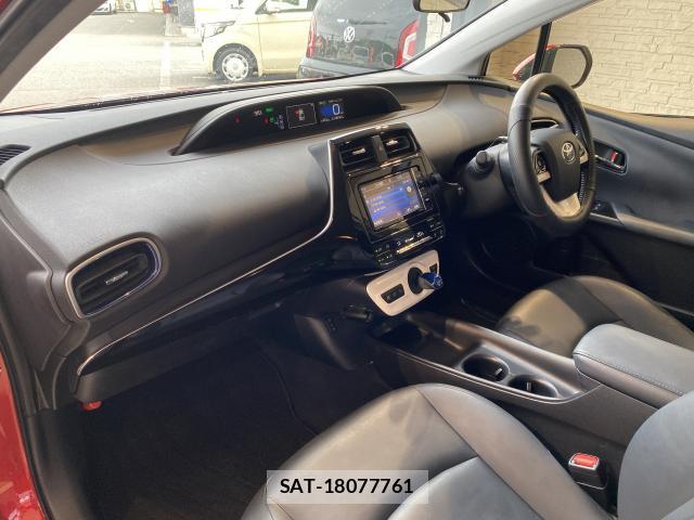 Toyota PRIUS 2016-07 8856190-16