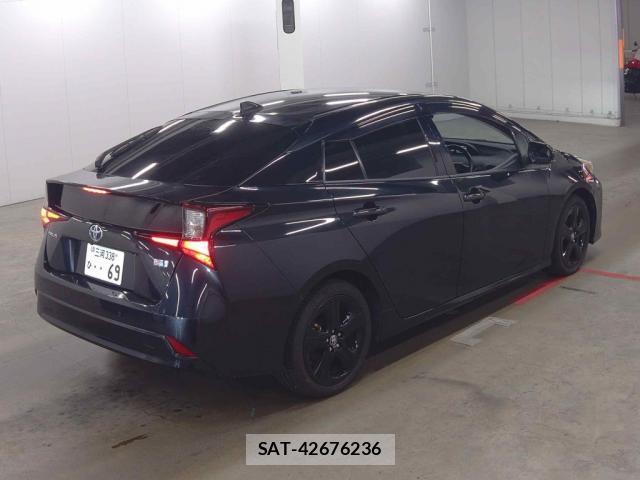 Toyota PRIUS 2022-03 8856458-1
