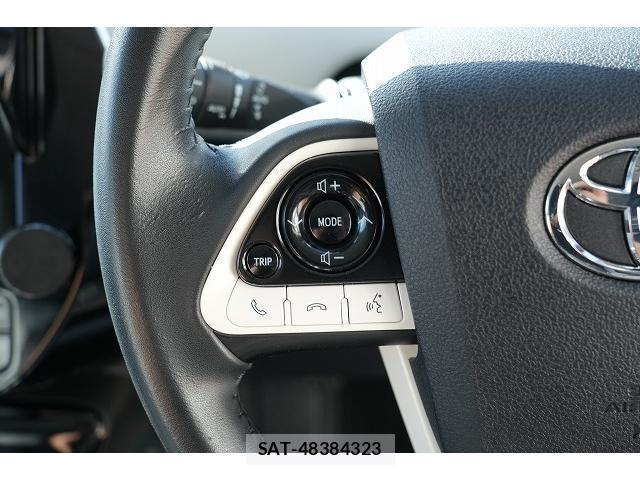 Toyota PRIUS 2016-03 8856501-11