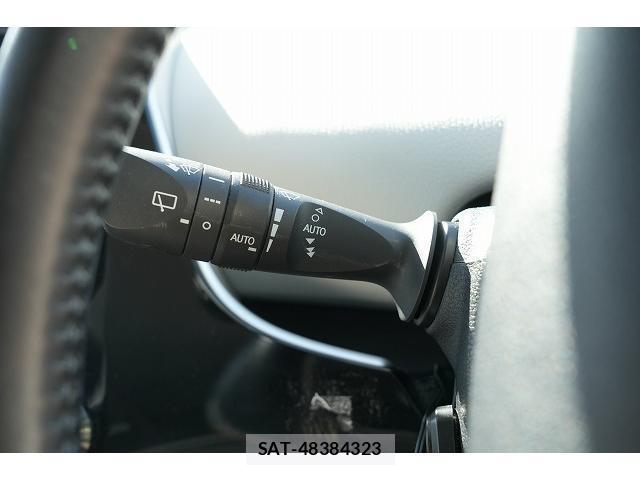 Toyota PRIUS 2016-03 8856501-14