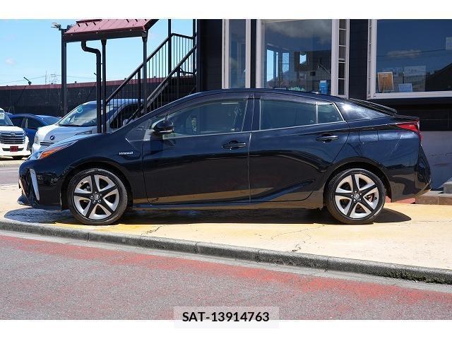 Toyota PRIUS 2019-02 8856503-18