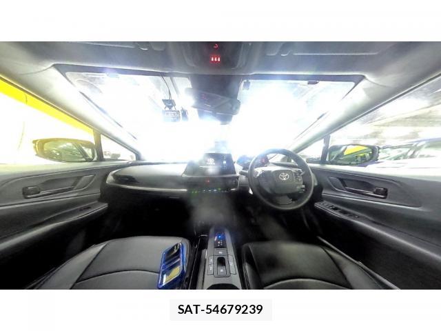 Toyota PRIUS 2023-08 8856568-3