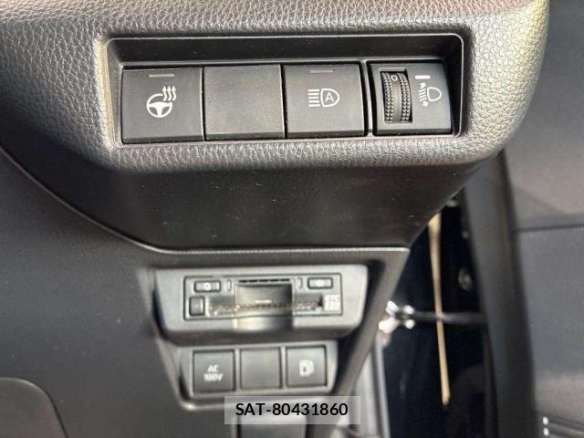 Toyota PRIUS 2023-08 8856576-4