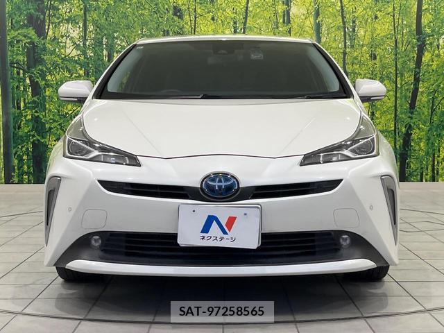 Toyota PRIUS 2019-11 8856695-13