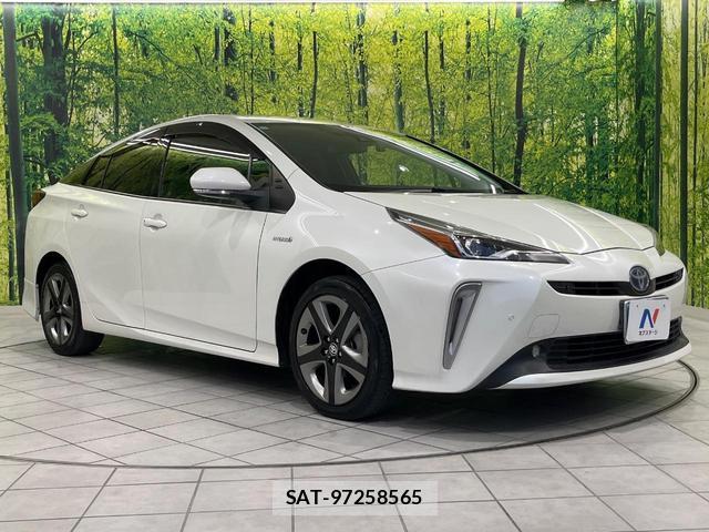 Toyota PRIUS 2019-11 8856695-15