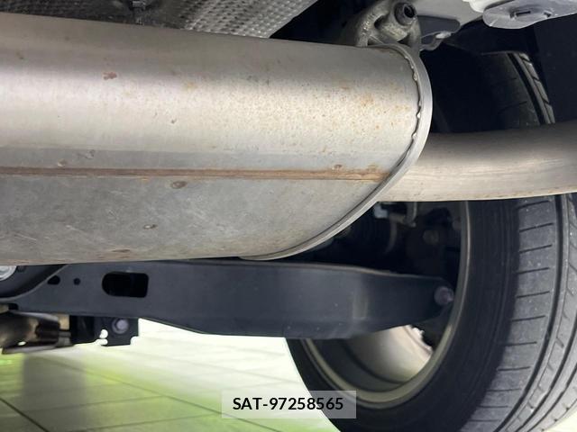 Toyota PRIUS 2019-11 8856695-19