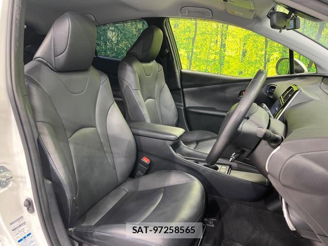 Toyota PRIUS 2019-11 8856695-7