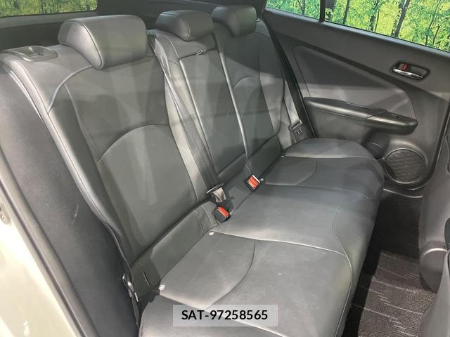 Toyota PRIUS 2019-11 8856695-8
