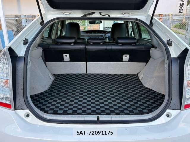 Toyota PRIUS 2009-09 8856730-11