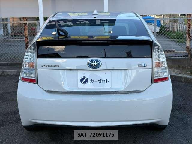 Toyota PRIUS 2009-09 8856730-14