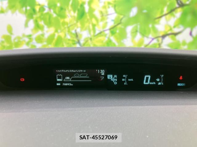 Toyota PRIUS 2014-03 8856888-13