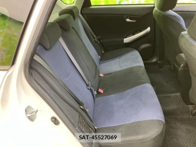 Toyota PRIUS 2014-03 8856888-4