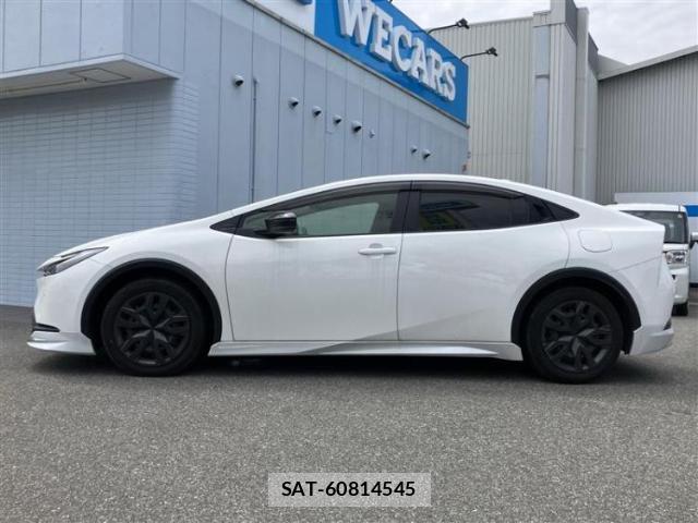 Toyota PRIUS 2024-10 8856927-1