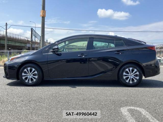 Toyota PRIUS 2021-08 8856944-1