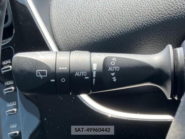 Toyota PRIUS 2021-08 8856944-16