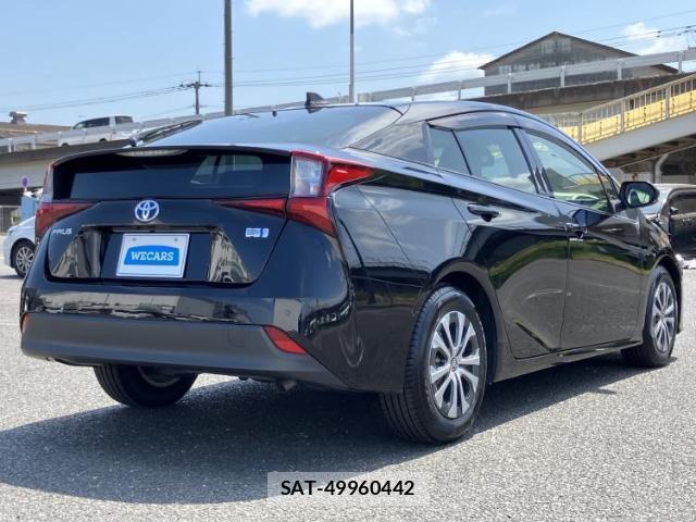 Toyota PRIUS 2021-08 8856944-2
