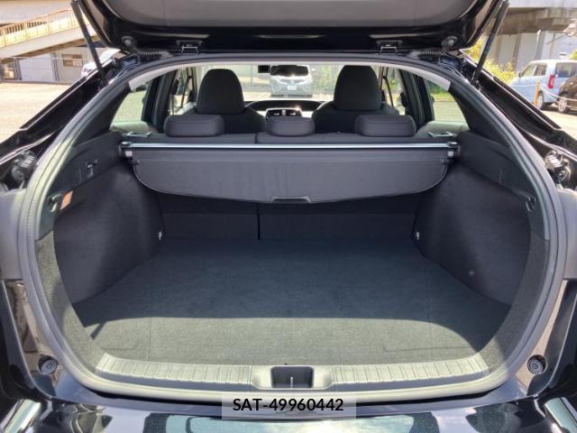 Toyota PRIUS 2021-08 8856944-7