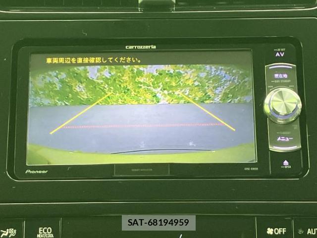 Toyota PRIUS 2016-01 8856992-12