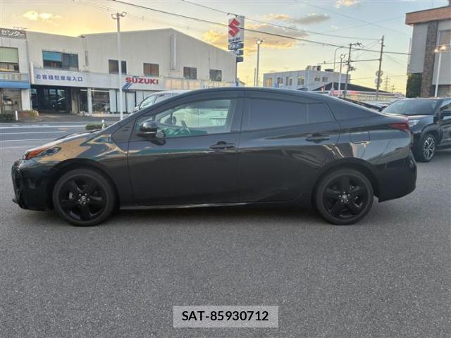 Toyota PRIUS 2022-10 8857047-1