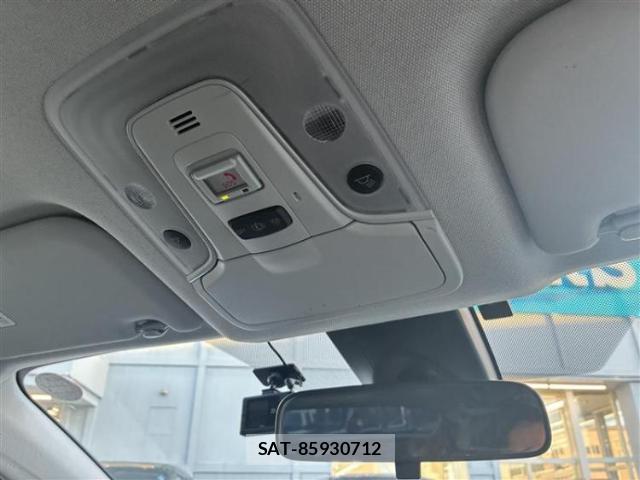 Toyota PRIUS 2022-10 8857047-17