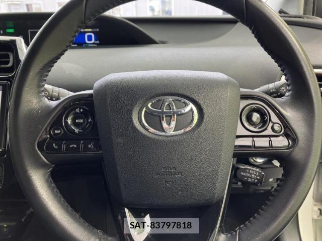 Toyota PRIUS 2018-04 8857101-14