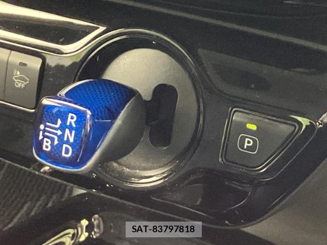 Toyota PRIUS 2018-04 8857101-17