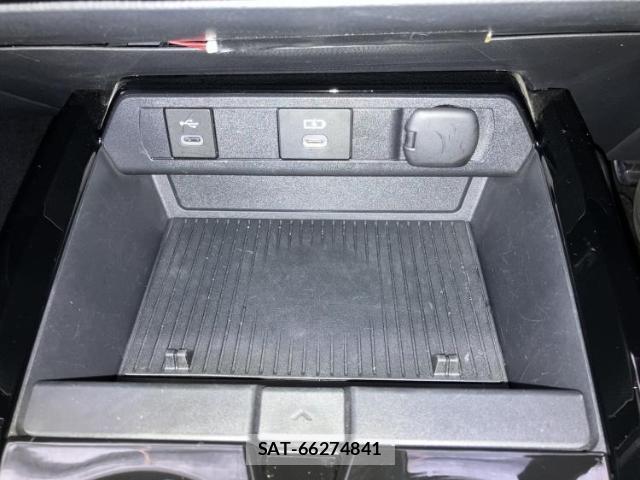 Toyota PRIUS 2023-10 8857117-13
