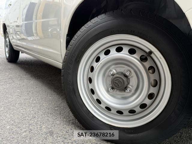 Toyota PROBOX 2019-08 8855664-5