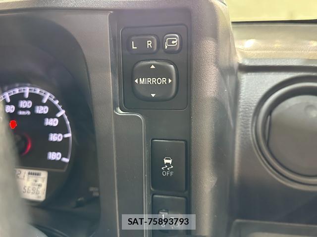Toyota PROBOX 2016-08 8856069-3