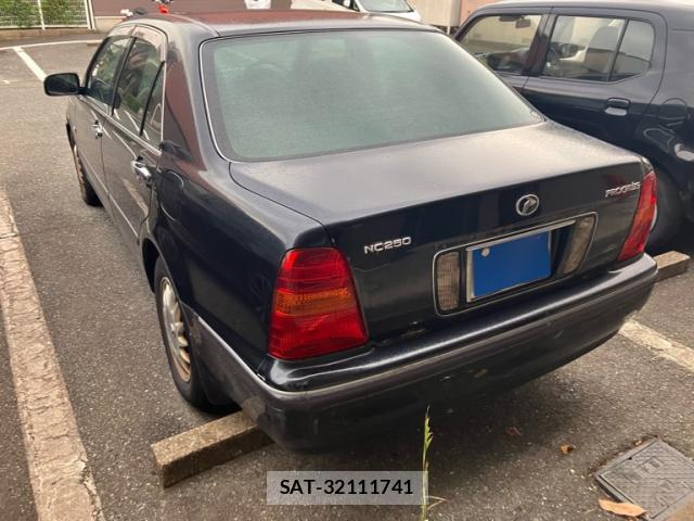 Toyota PROGRES 1999-09 8855936-1