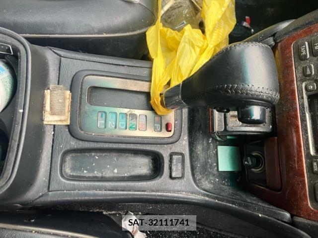 Toyota PROGRES 1999-09 8855936-18