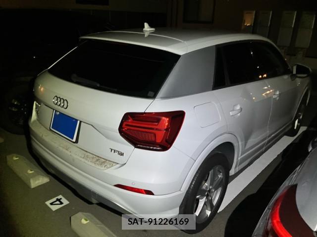 Audi Q2 2017-09 8854528-1