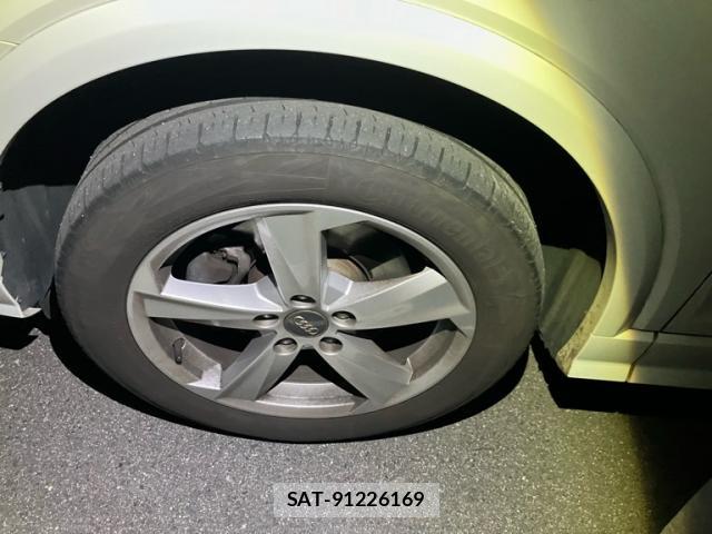 Audi Q2 2017-09 8854528-5