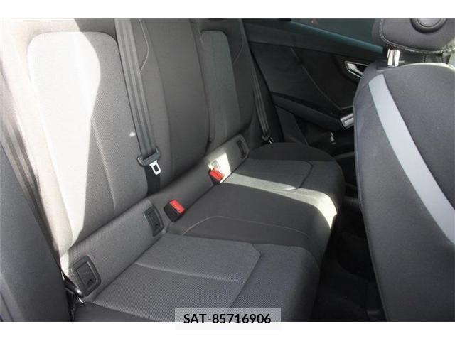 Audi Q2 2019-11 8855612-9