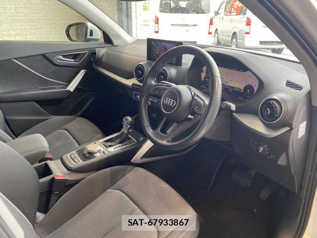 Audi Q2 2017-04 8856189-15