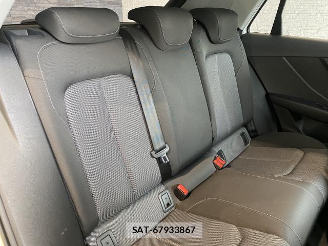 Audi Q2 2017-04 8856189-18