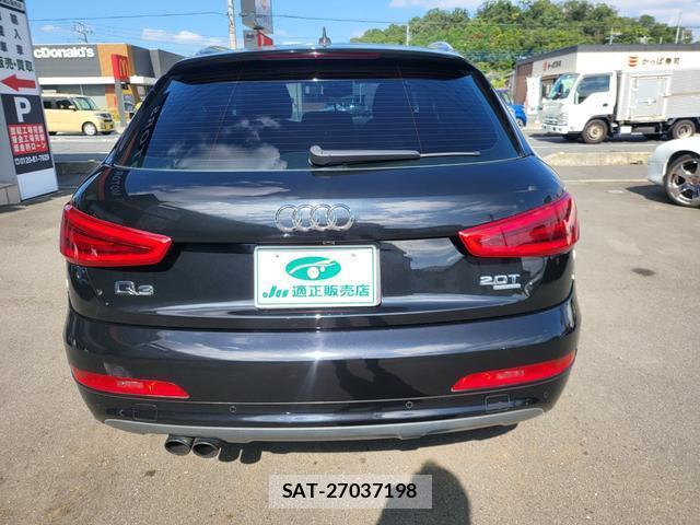 Audi Q3 2013-07 8854246-1