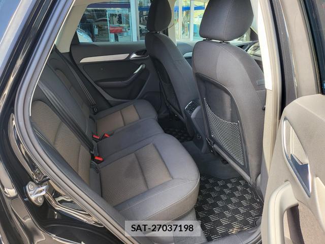 Audi Q3 2013-07 8854246-5
