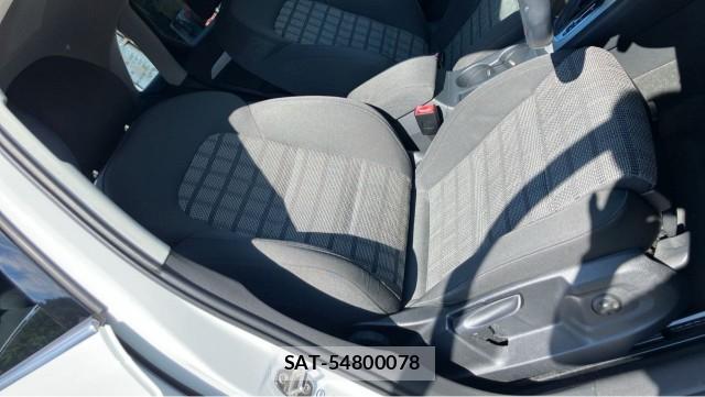 Audi Q3 2016-09 8855366-5